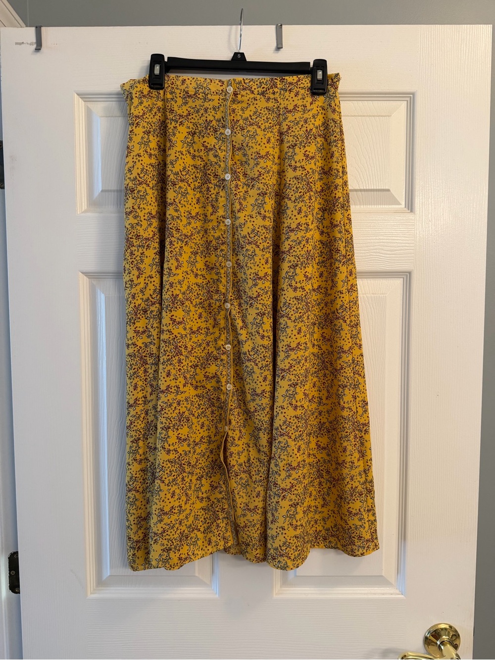Max Studio Yellow Floral Button-Front Midi Skirt - Picture 2 of 5